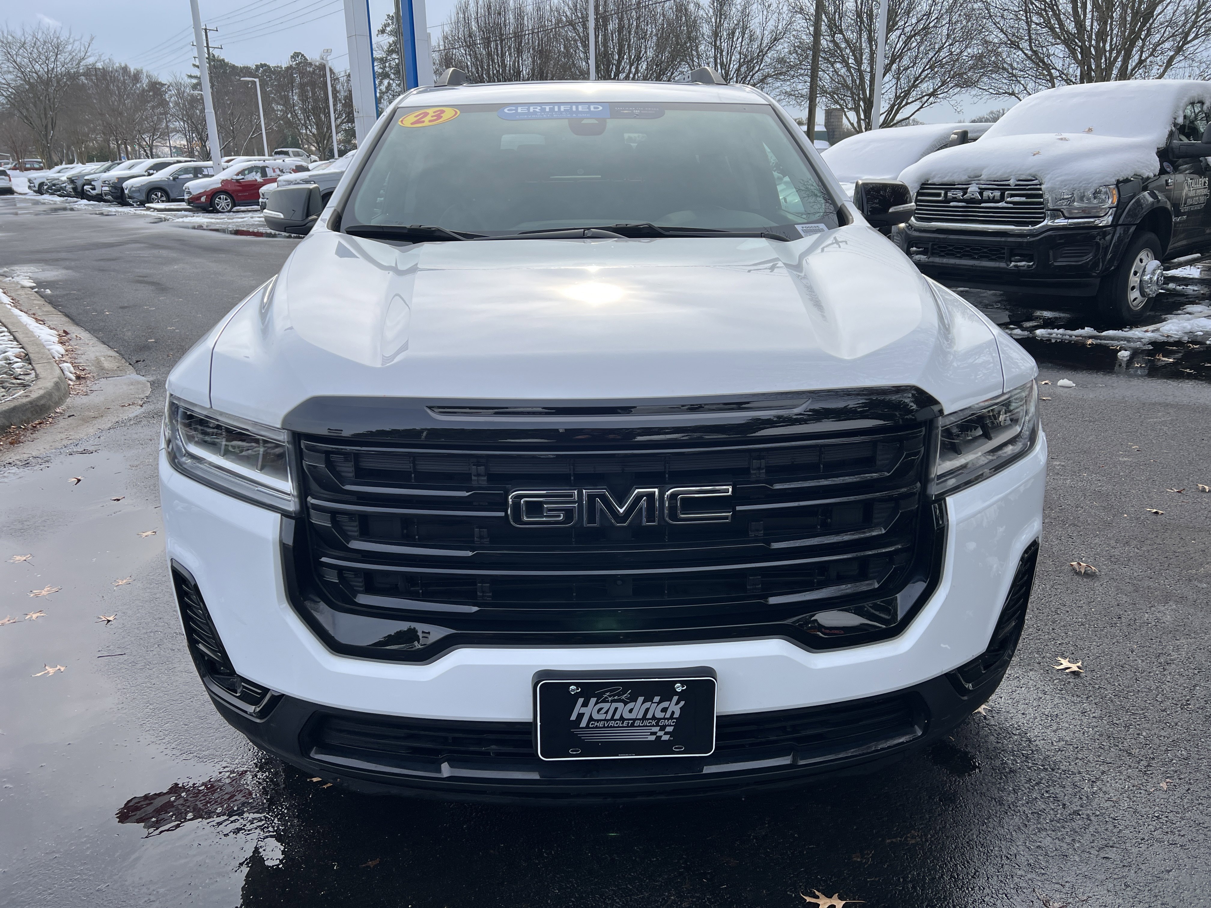 Certified 2023 GMC Acadia SLT w/ Elevation Edition image 3