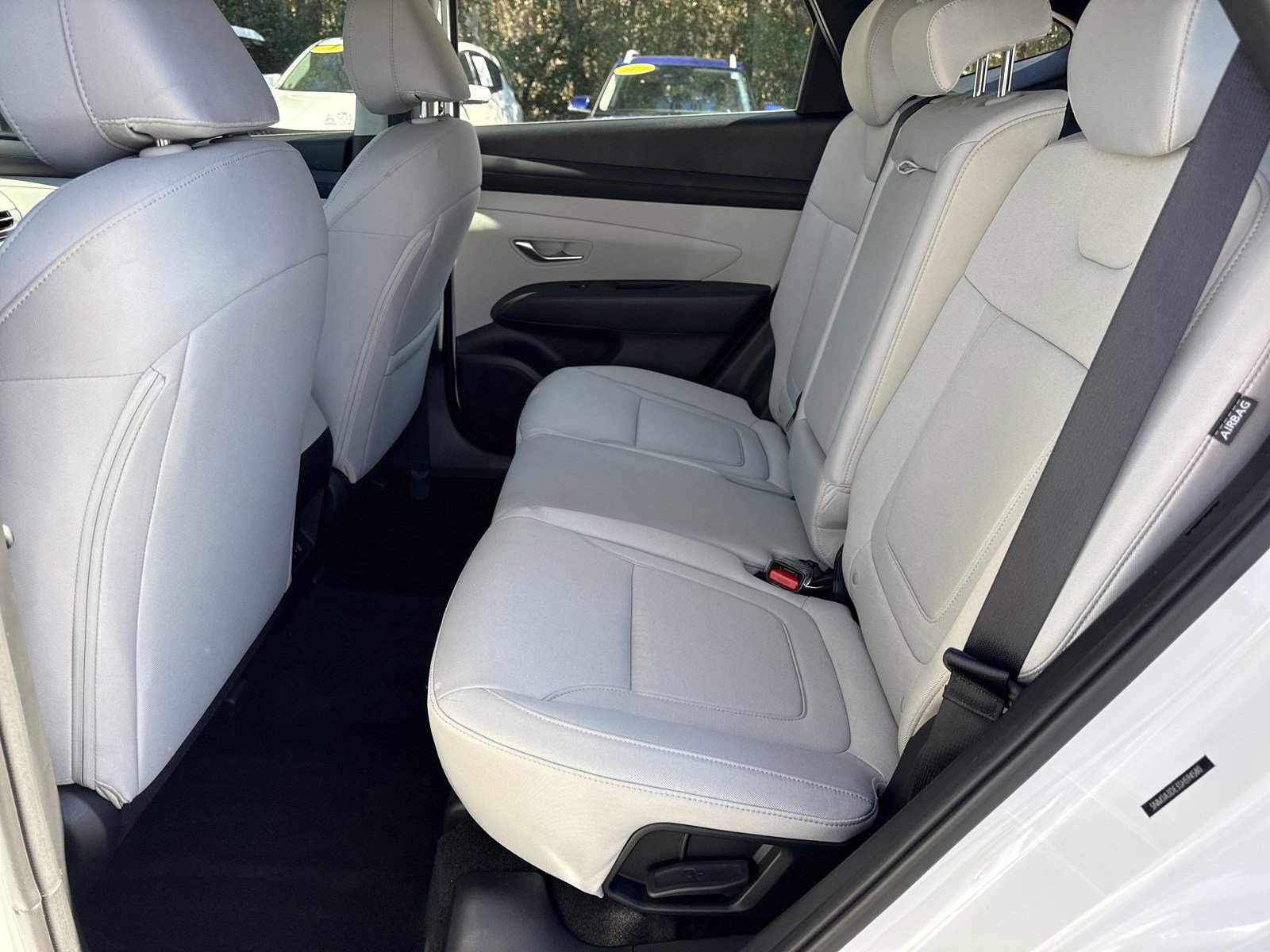 Certified 2025 Hyundai Tucson SE image 13