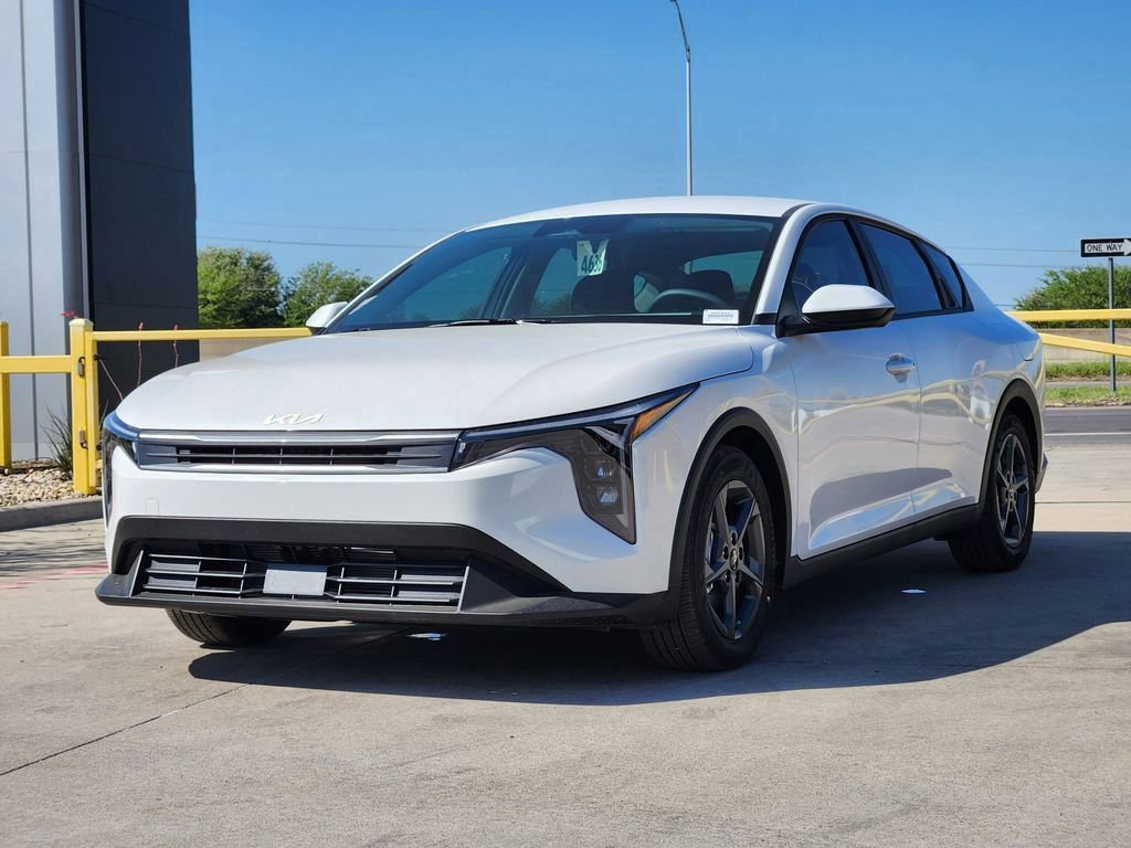 New 2026 Kia K4 FWD image 2