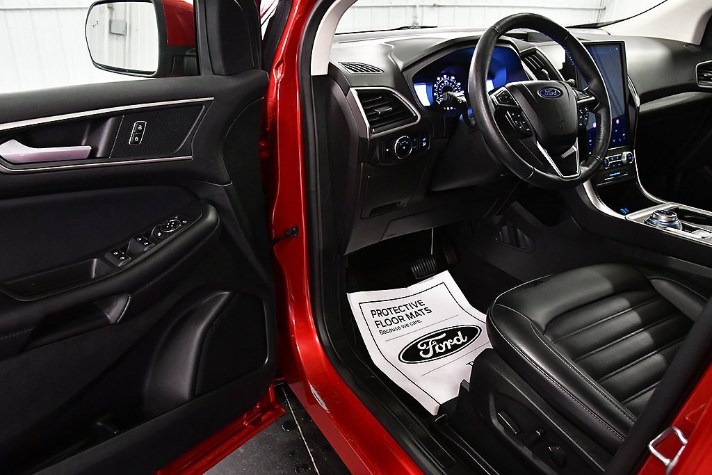 Used 2024 Ford Edge SEL w/ Convenience Package image 16