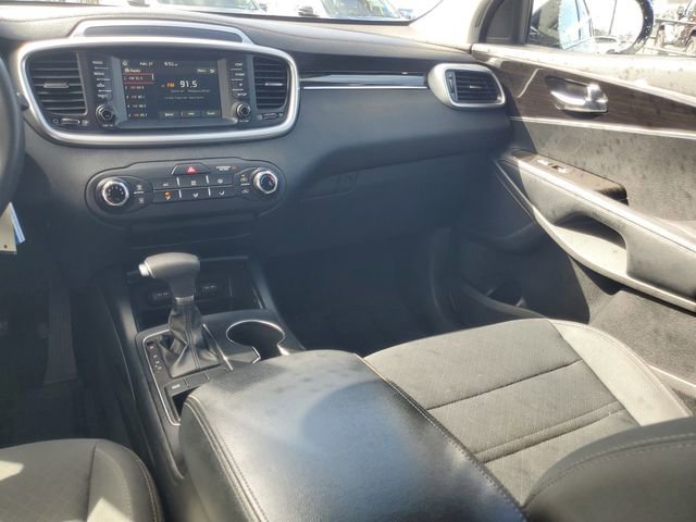 Used 2020 Kia Sorento LX image 28