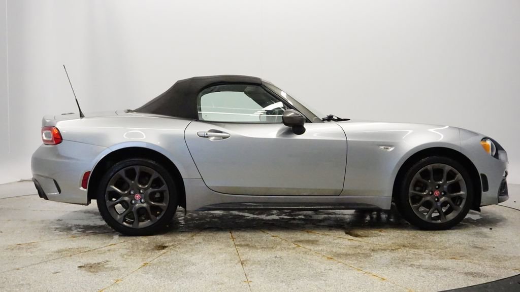Used 2017 FIAT 124 Spider Abarth image 8