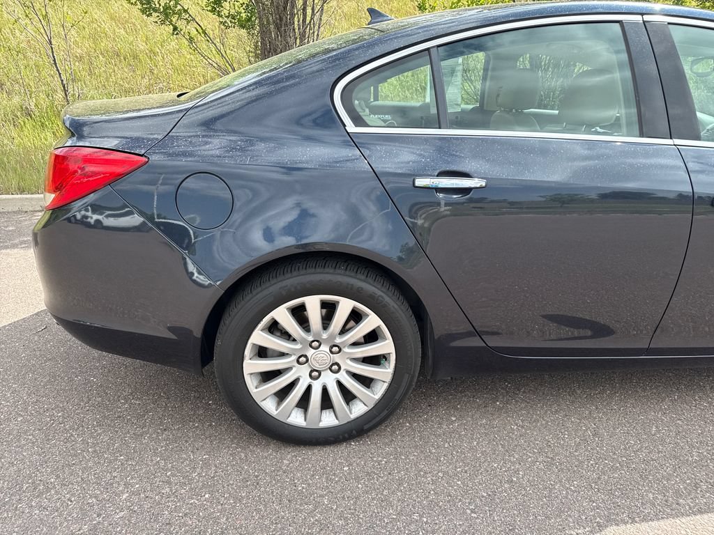 Used 2013 Buick Regal Premium FWD image 32