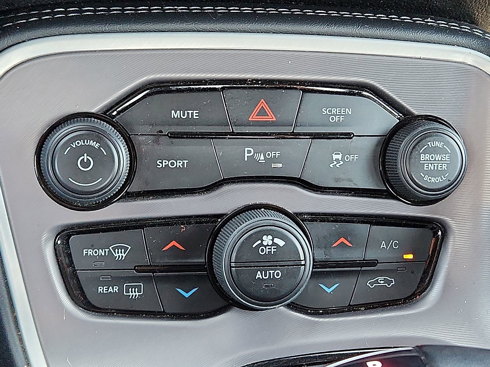 Used 2022 Dodge Challenger GT RWD image 11