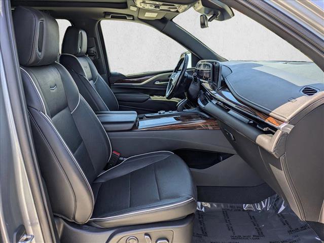 Used 2021 Cadillac Escalade ESV Premium Luxury w/ Driver Assist Tech Package AWD/4WD image 23