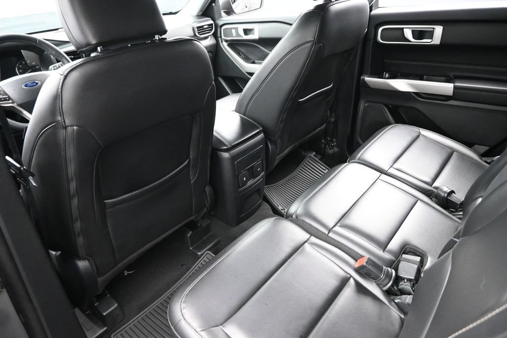 Used 2023 Ford Explorer XLT w/ Equipment Group 202A AWD/4WD image 20