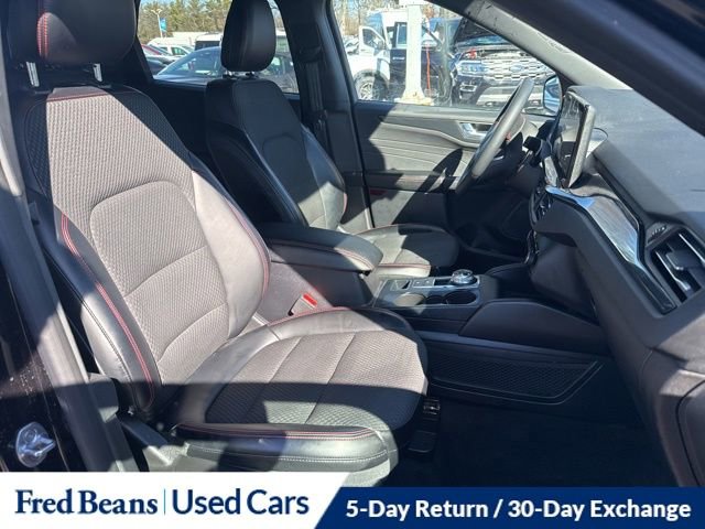 Certified 2023 Ford Escape ST-Line Elite AWD/4WD image 12