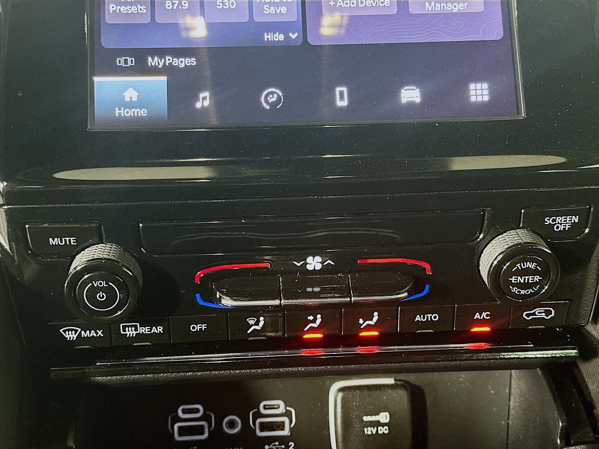 Used 2025 Jeep Grand Cherokee L Laredo image 24