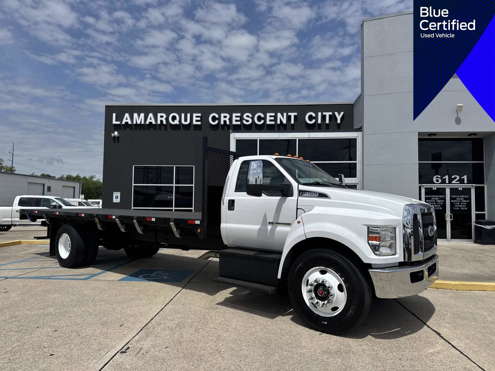 Certified 2022 Ford F650 2WD Regular Cab Super Duty image 1