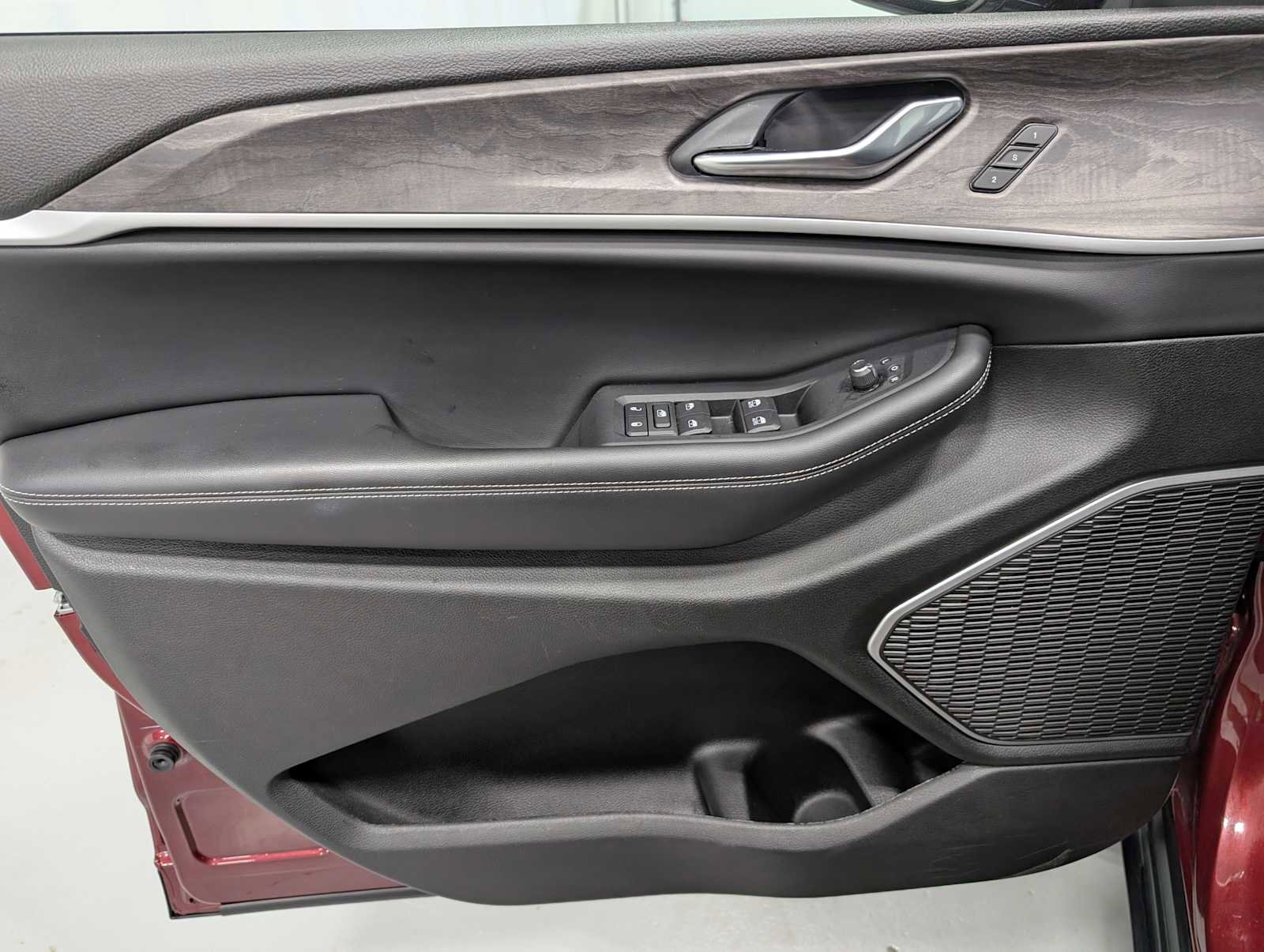 Used 2022 Jeep Grand Cherokee Limited image 42