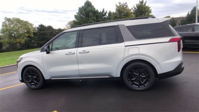 New 2026 Kia Carnival SX w/ SX Dark Edition Package image 8