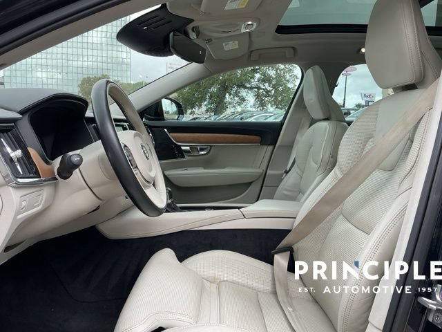 Used 2019 Volvo V90 T5 Inscription w/ Protection Package Premier FWD image 28