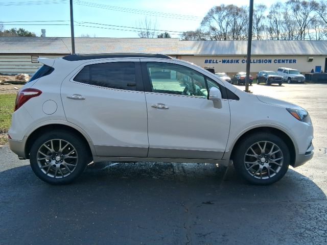 Used 2019 Buick Encore Sport Touring AWD/4WD image 7