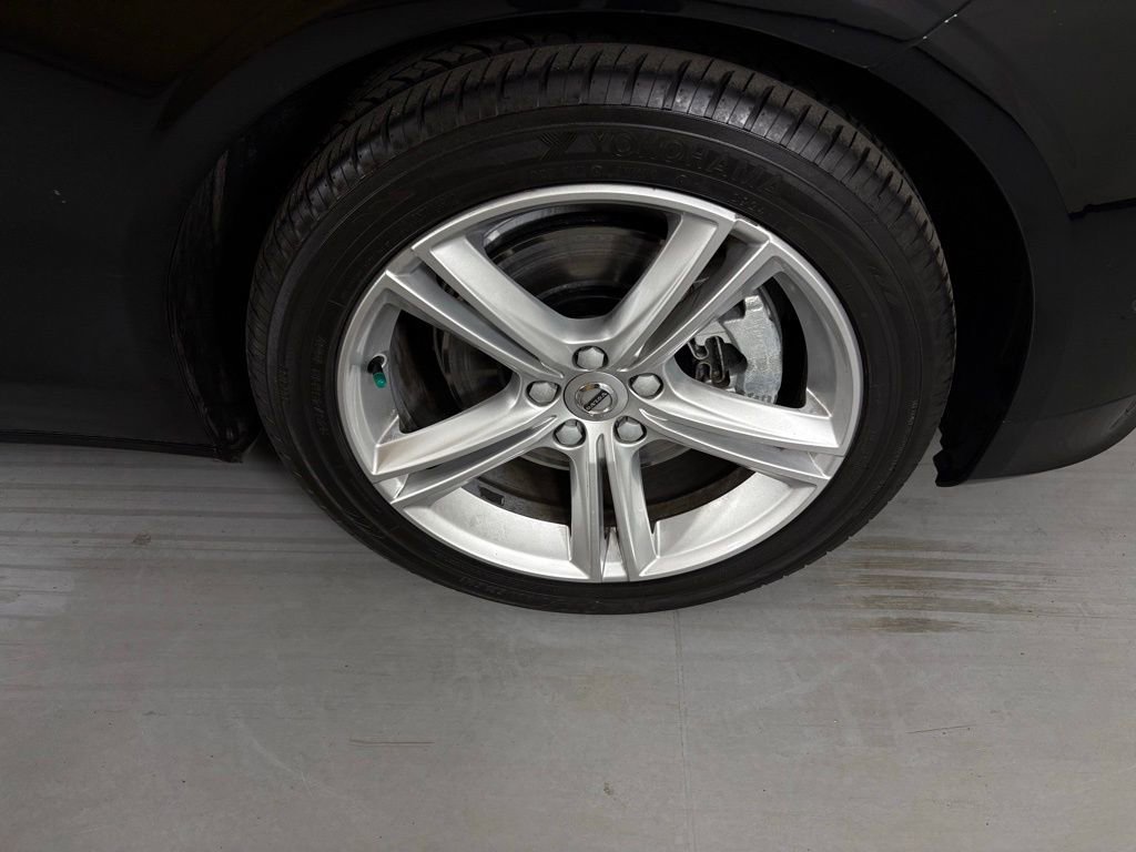 Used 2018 Volvo S90 T5 Momentum w/ Convenience Package image 10