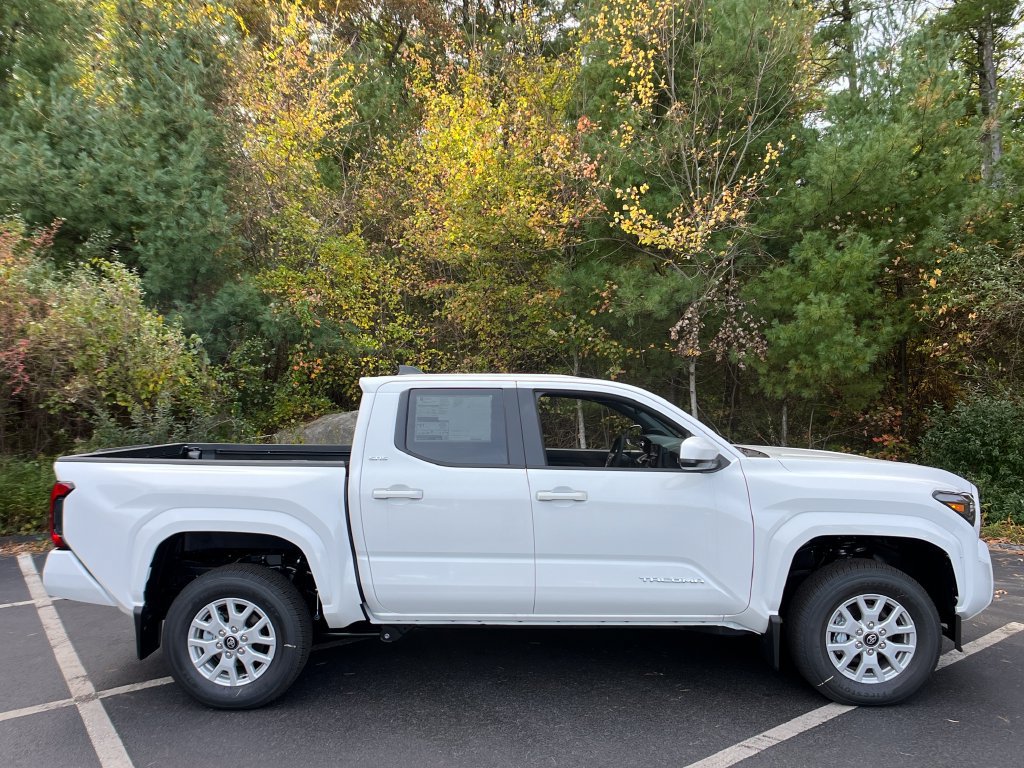 New 2026 Toyota Tacoma SR5 AWD/4WD image 7