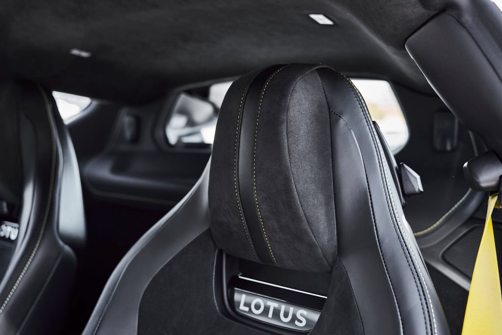 Used 2026 Lotus Emira SE RWD image 43
