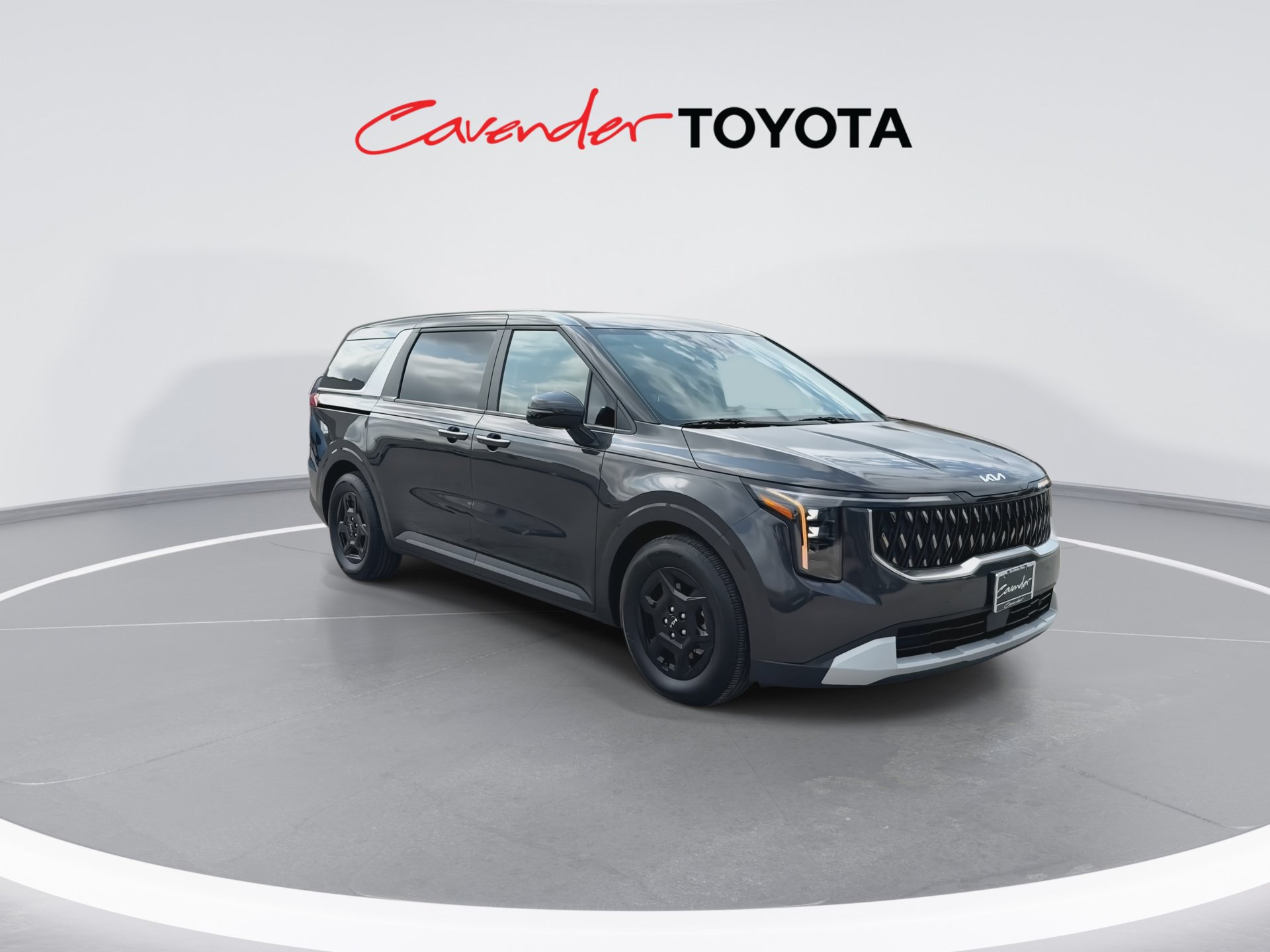Used 2026 Kia Carnival FWD image 2