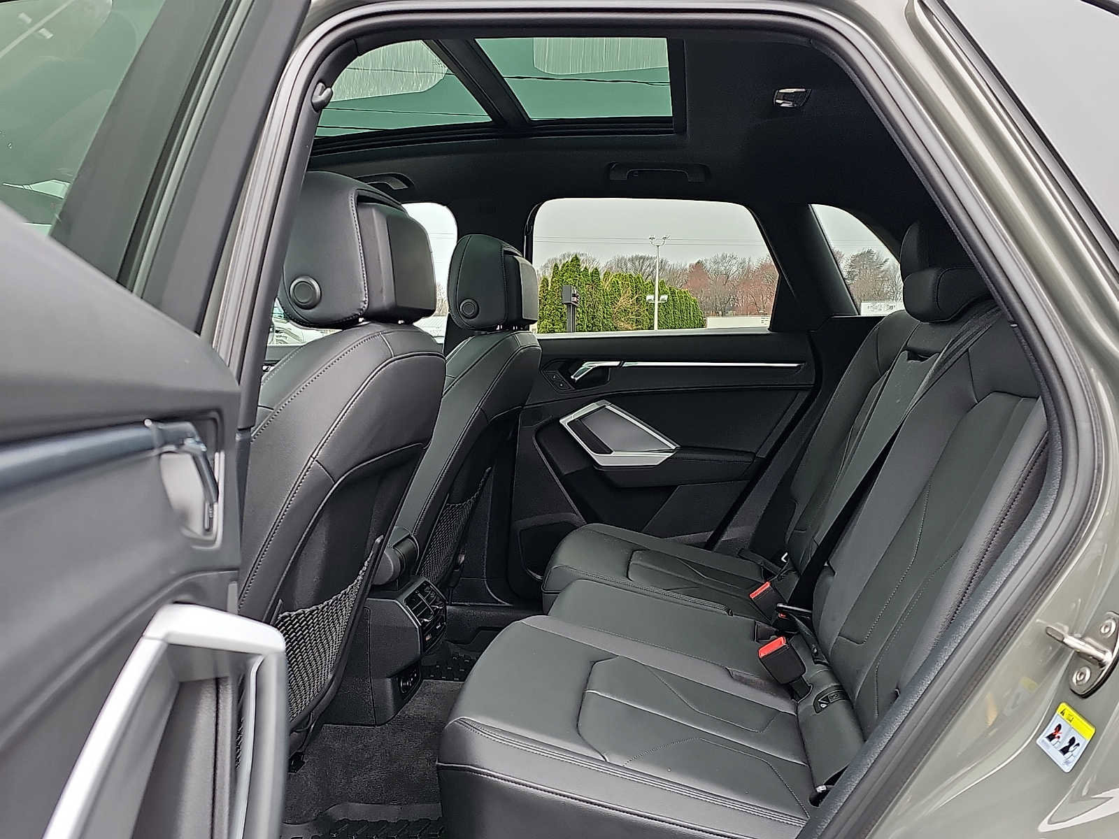 Used 2021 Audi Q3 2.0T Premium image 10