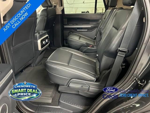 New 2024 Ford Expedition XLT image 22