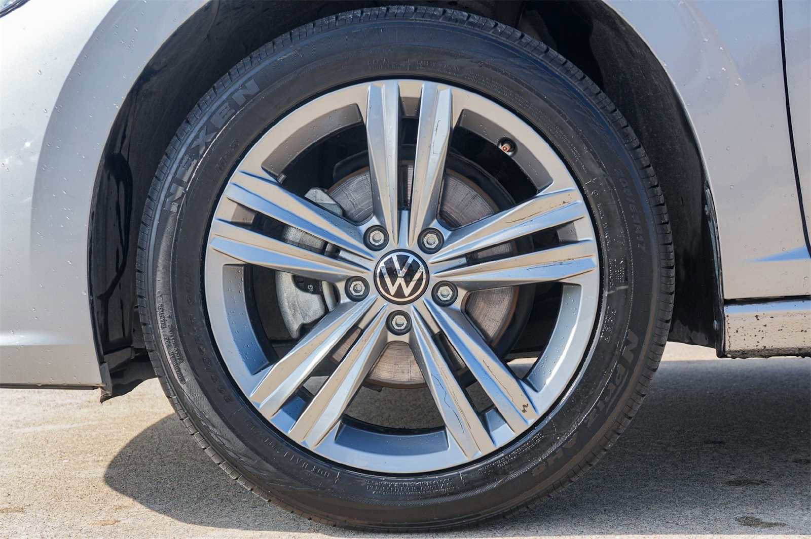 Used 2024 Volkswagen Jetta SE image 8