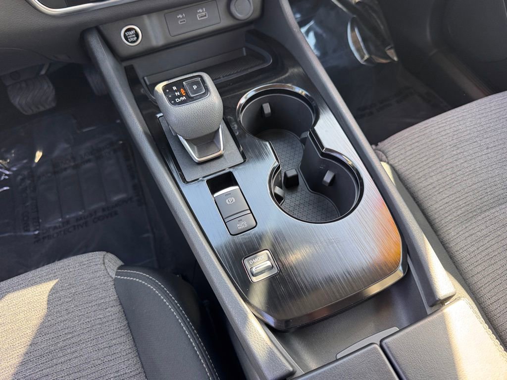 Certified 2023 Nissan Rogue SV image 18