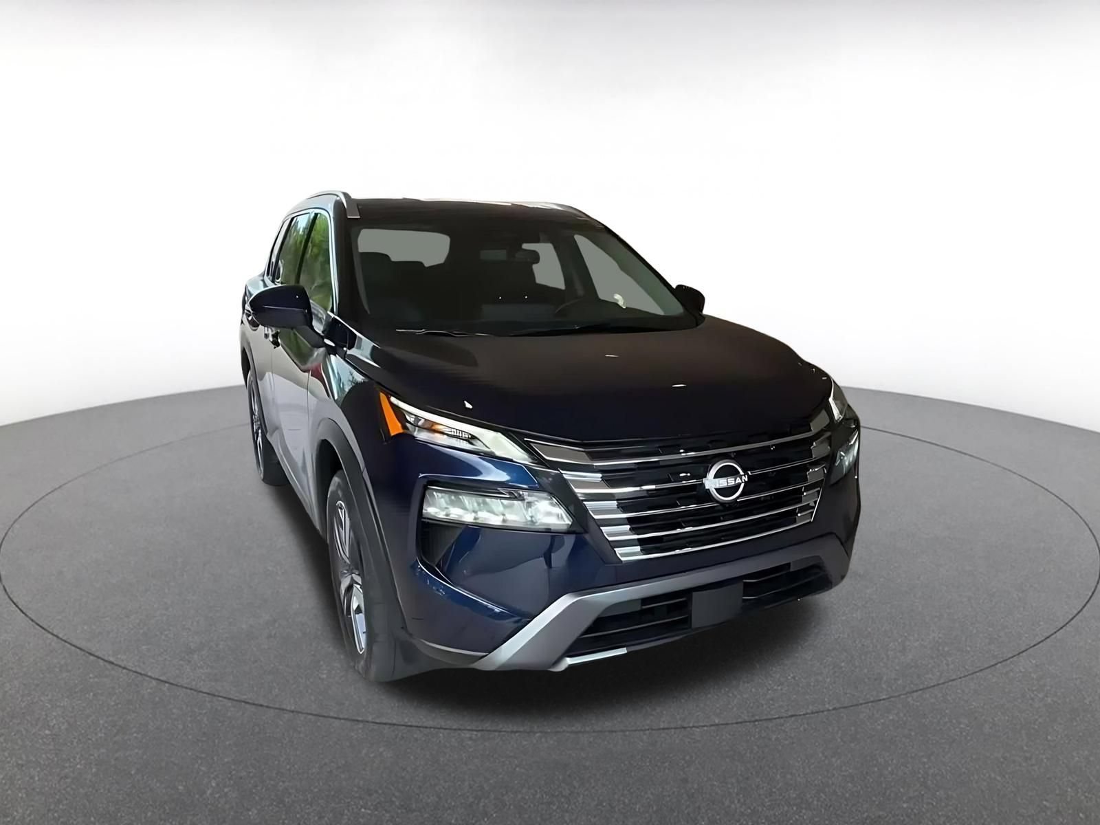 Used 2026 Nissan Rogue SL FWD image 3