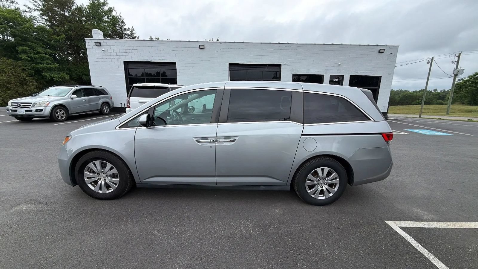 Used 2016 Honda Odyssey EX-L image 4