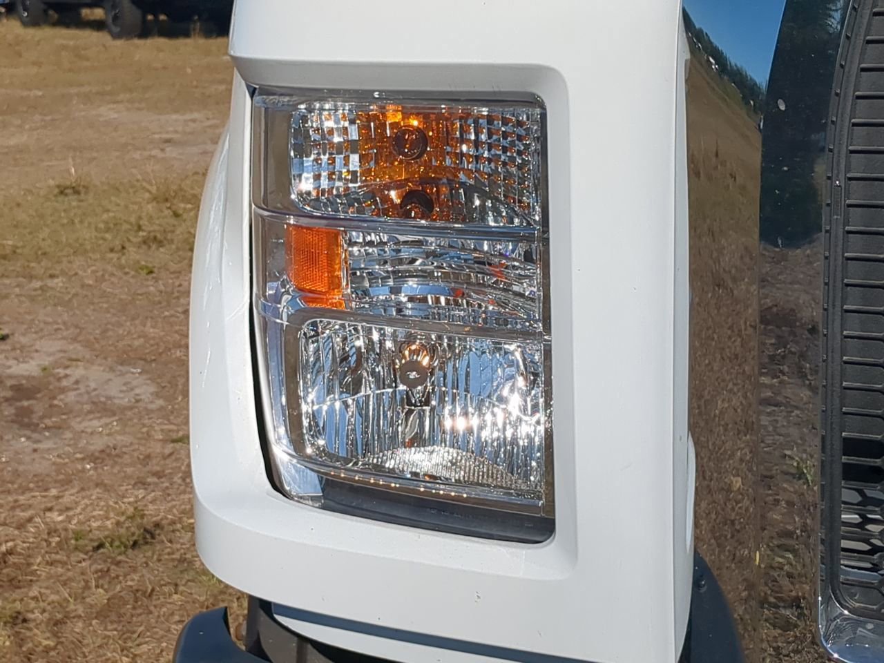 New 2026 Ford F750 2WD Regular Cab Super Duty image 10