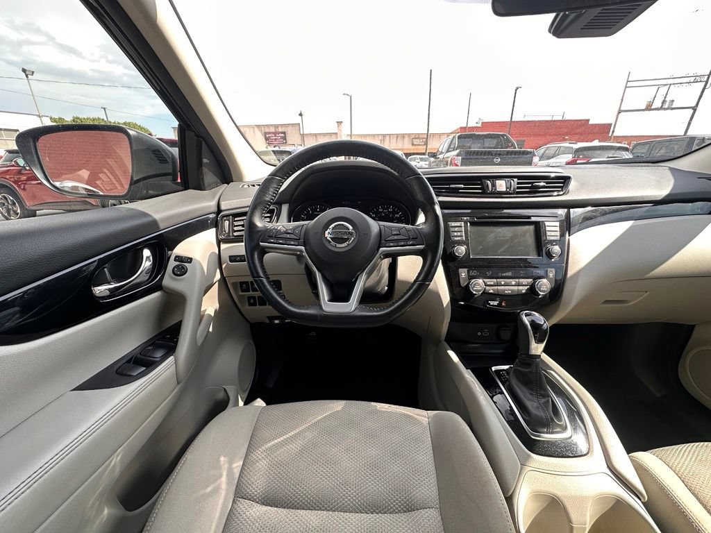 Used 2021 Nissan Rogue Sport SV FWD image 17