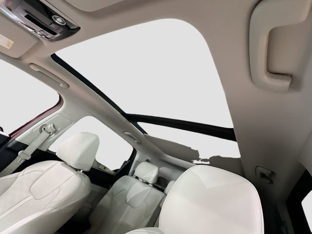 Certified 2024 Kia Sorento S w/ Panoramic Sunroof Package image 22