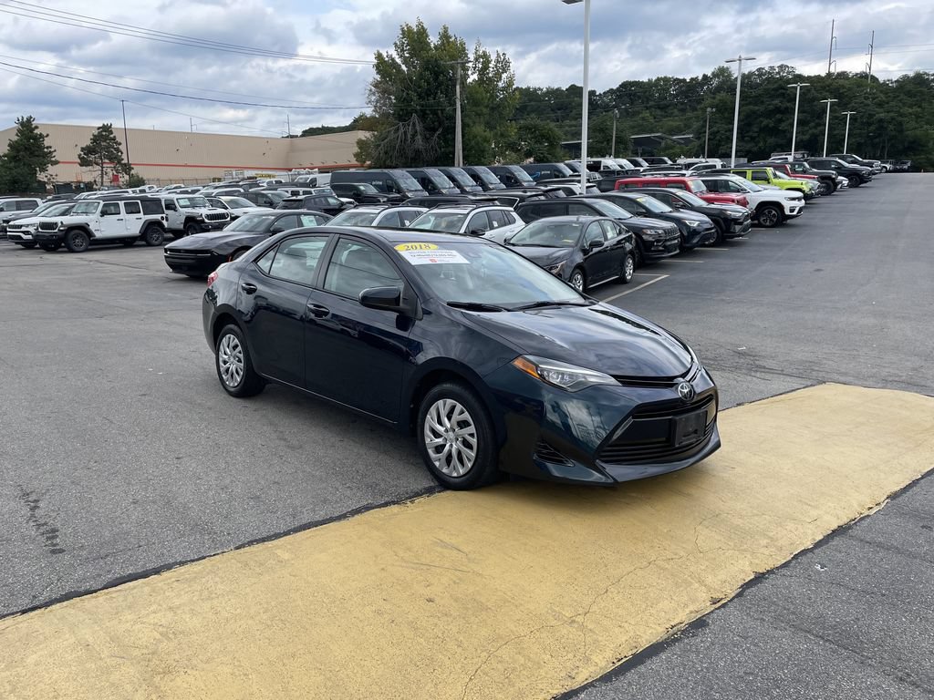 Certified 2018 Toyota Corolla LE FWD image 6