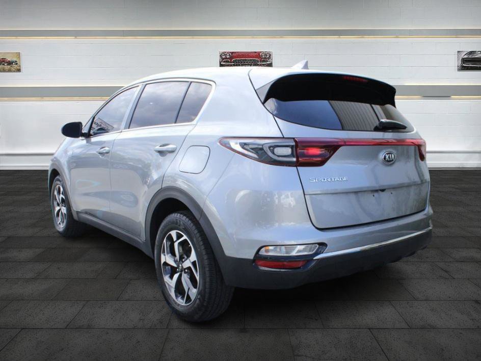 Used 2022 Kia Sportage LX image 5