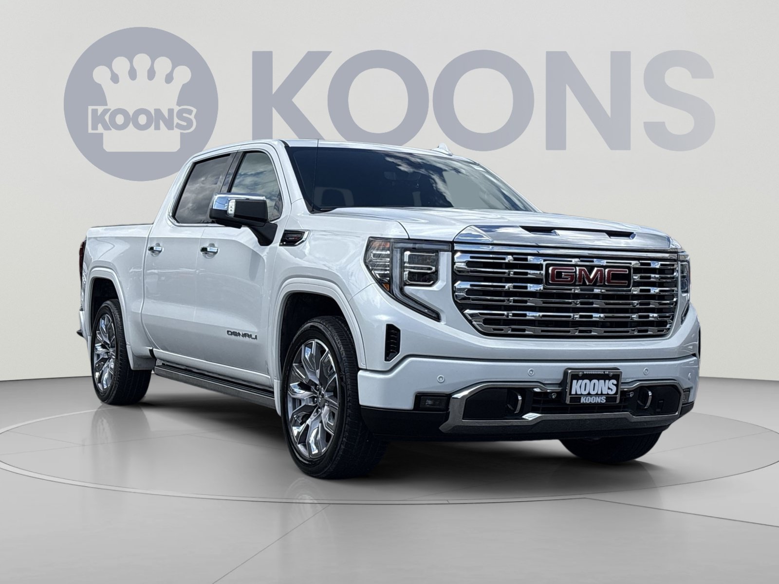 Used 2024 GMC Sierra 1500 Denali AWD/4WD image 10