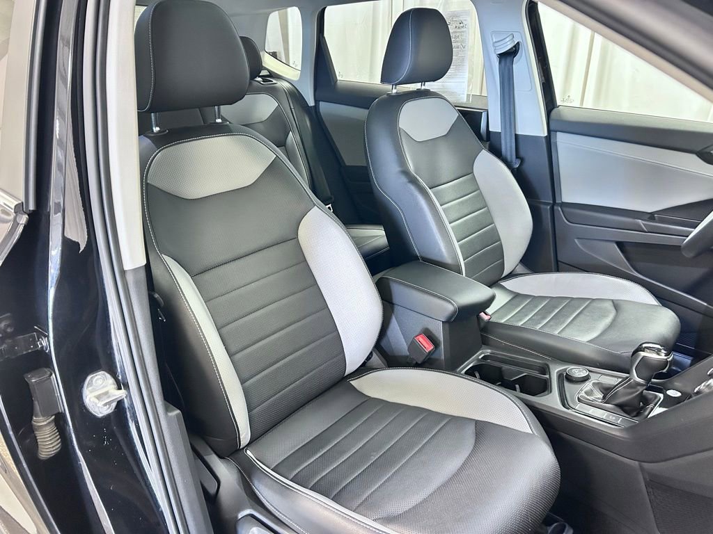 Used 2022 Volkswagen Taos SEL image 22