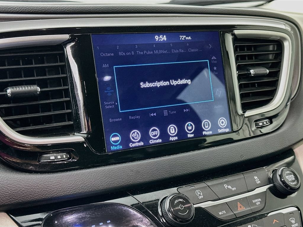 Certified 2020 Chrysler Pacifica Touring-L Plus FWD image 21