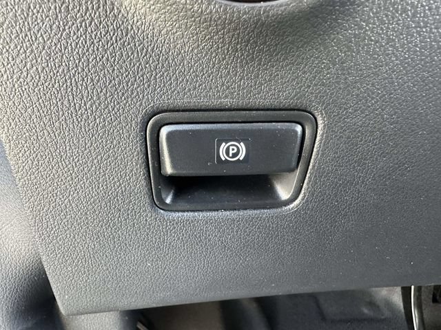 Used 2020 Mercedes-Benz Metris Passenger image 22