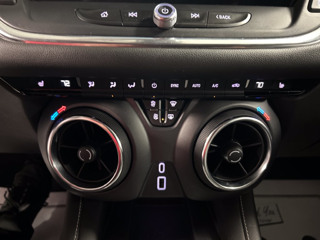 Used 2025 Chevrolet Blazer LT w/ Convenience Package FWD image 19
