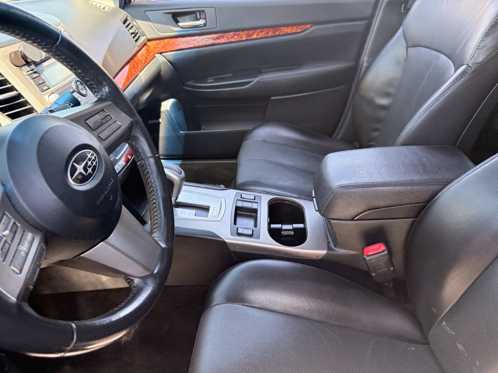 Used 2011 Subaru Outback 2.5i Limited w/ Popular Equipment Group 2A AWD/4WD image 17
