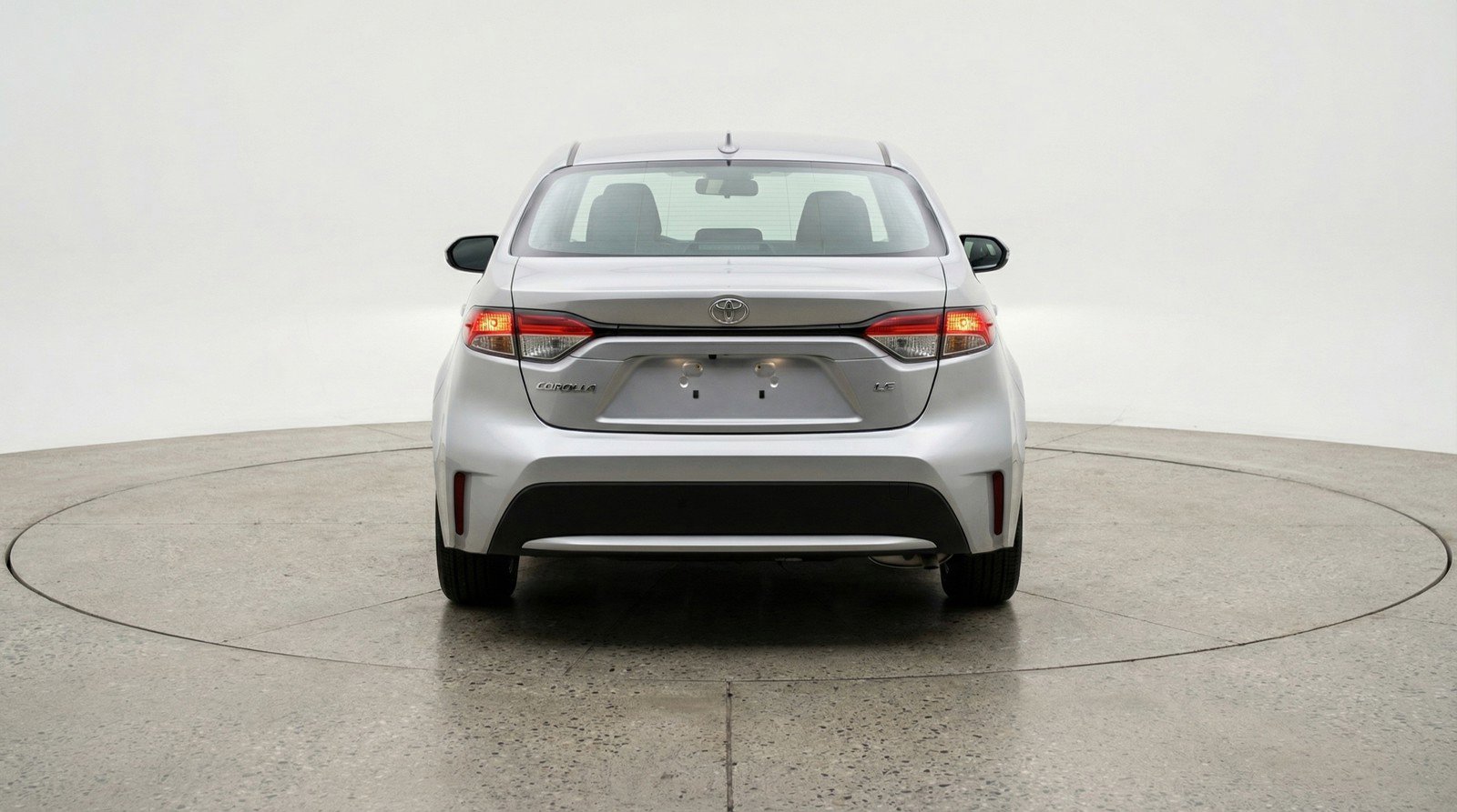 Used 2025 Toyota Corolla LE FWD image 7