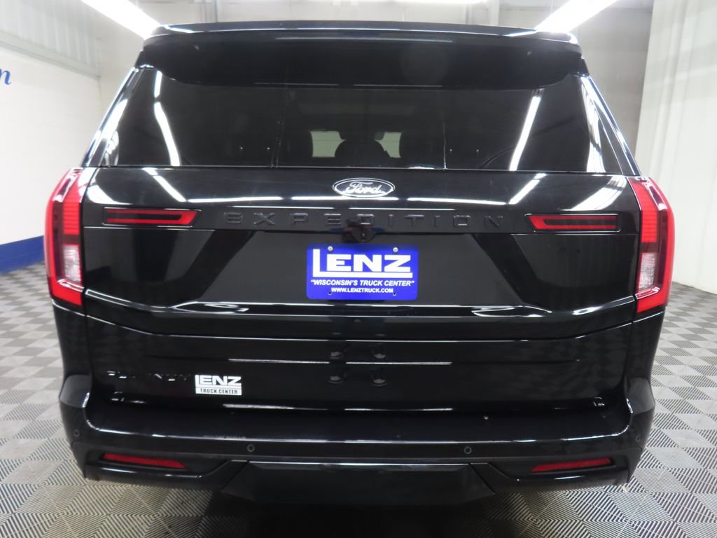 Used 2025 Ford Expedition Platinum w/ Stealth Performance Package AWD/4WD image 44