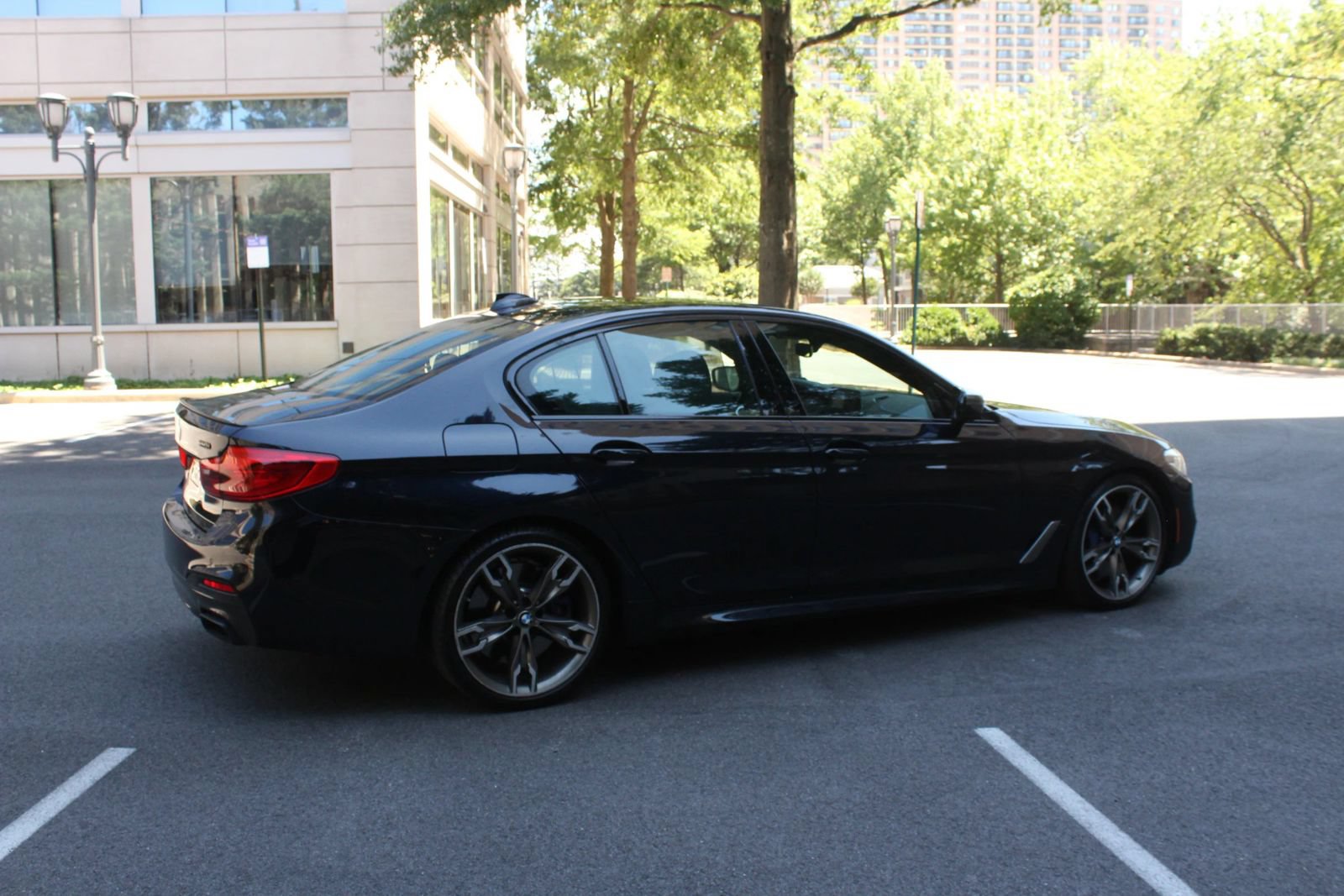 Used 2020 BMW M550i xDrive w/ Executive Package AWD/4WD image 7
