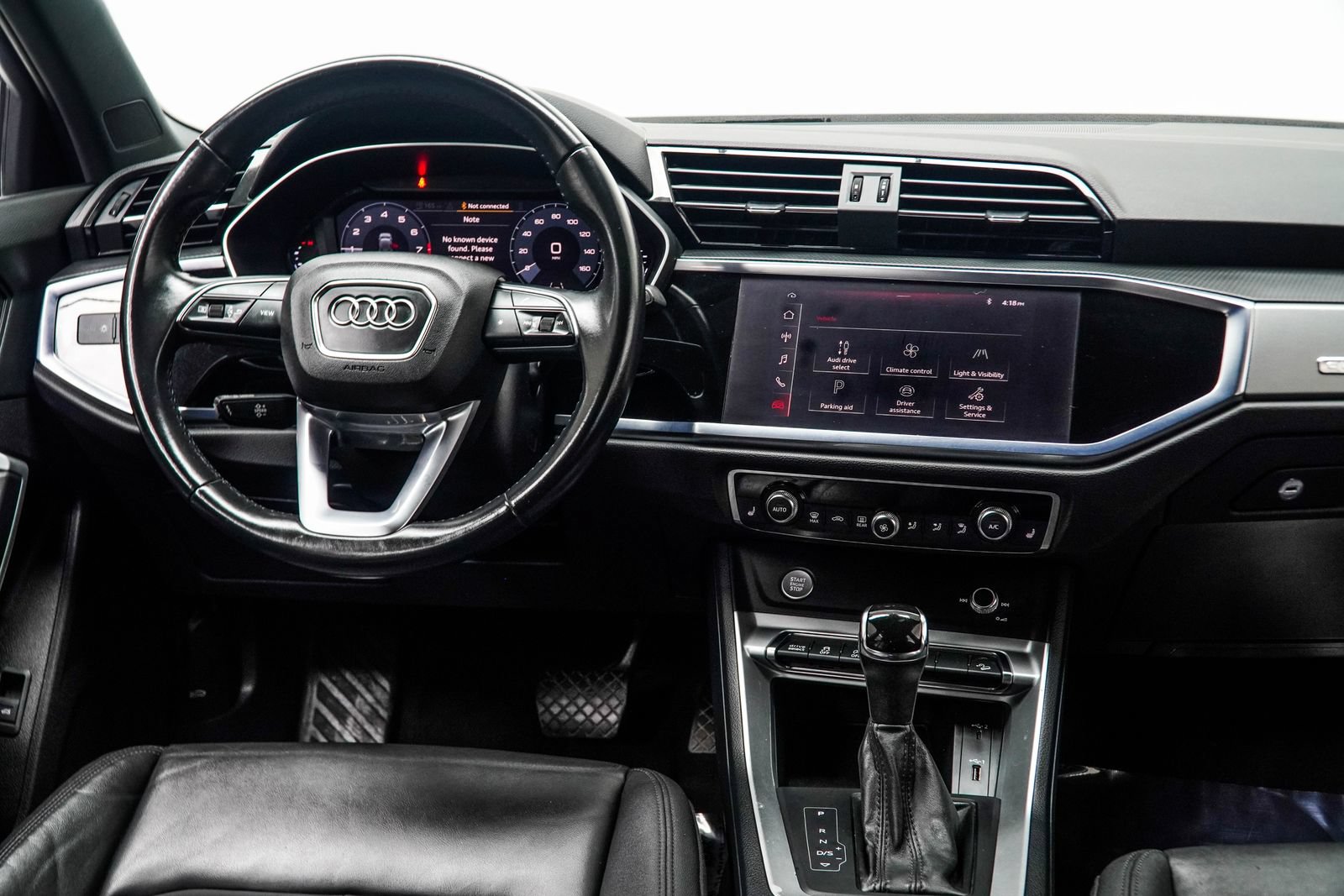 Used 2019 Audi Q3 2.0T Premium w/ Convenience Package AWD/4WD image 17