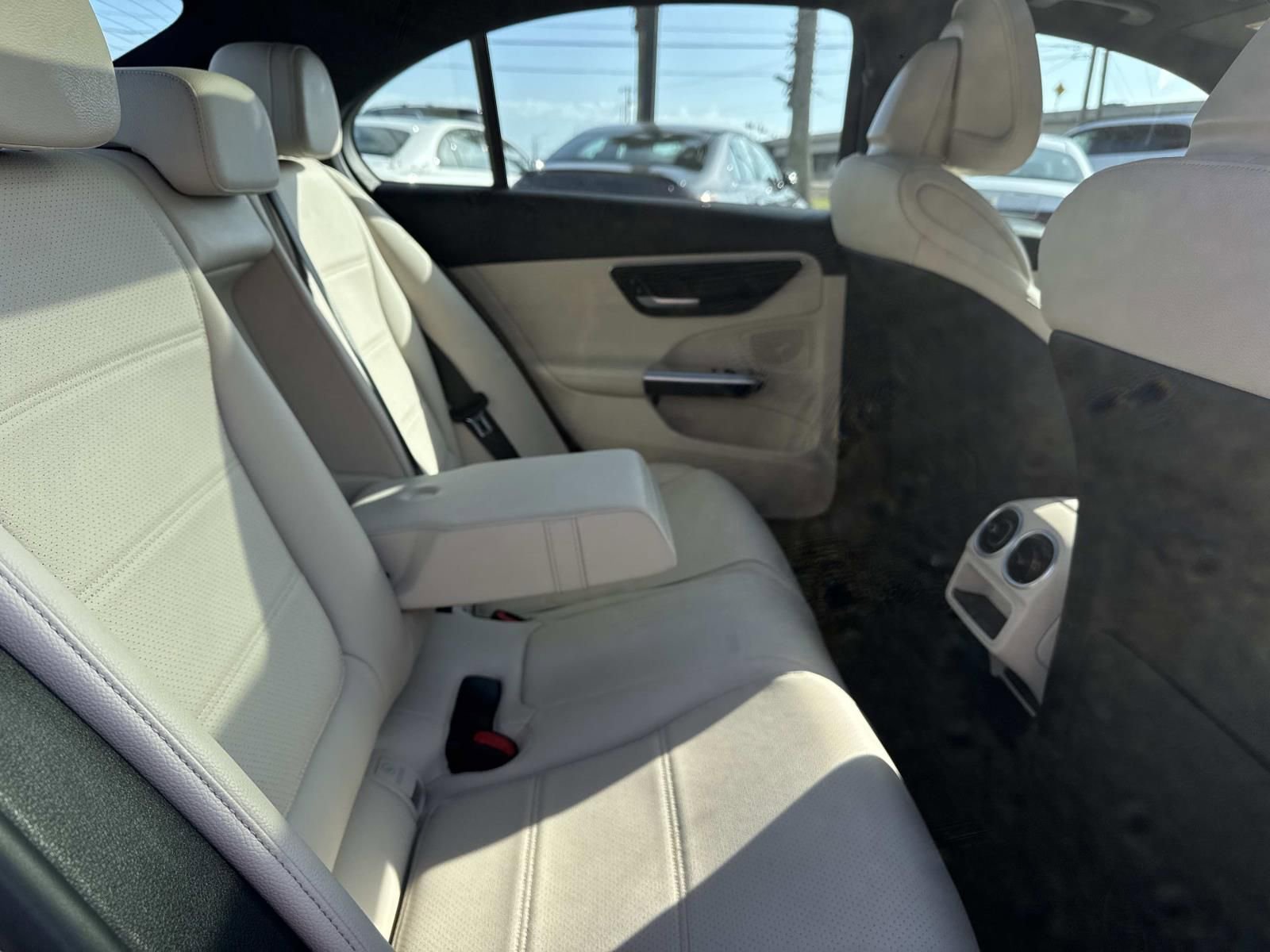 Used 2023 Mercedes-Benz C 300 Sedan image 9