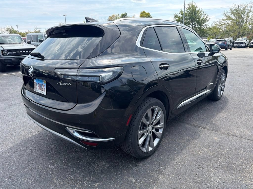 Used 2021 Buick Envision Avenir w/ Technology Package II AWD/4WD image 3