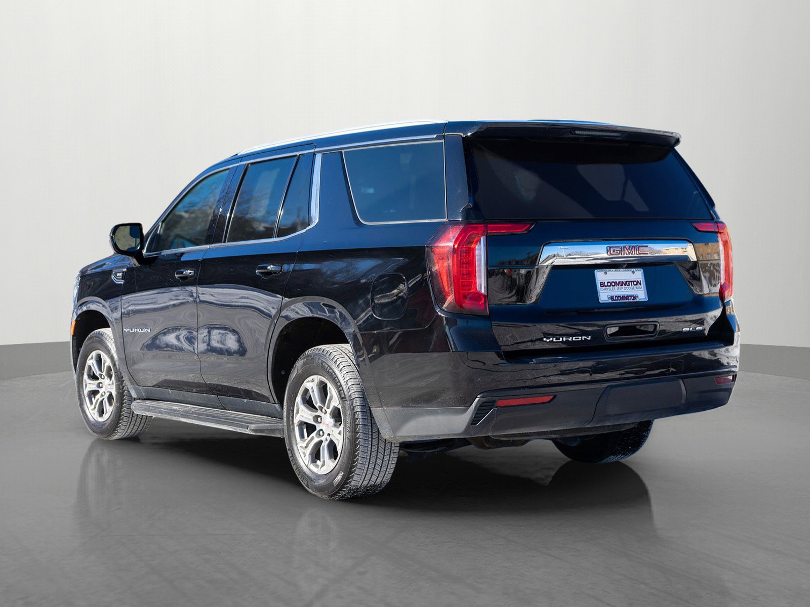 Used 2023 GMC Yukon SLE image 5