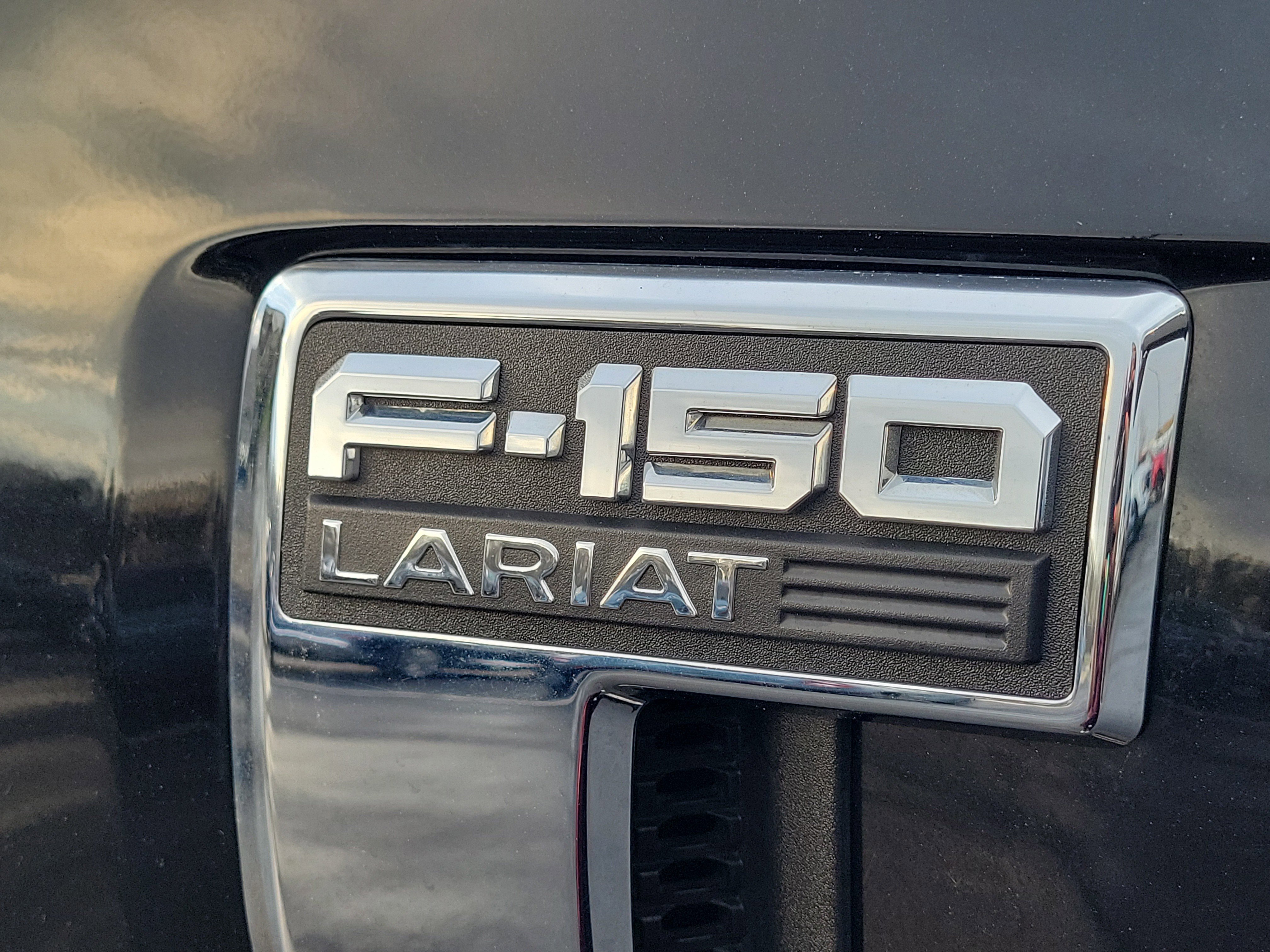 Used 2022 Ford F150 Lariat w/ Equipment Group 502A High image 9