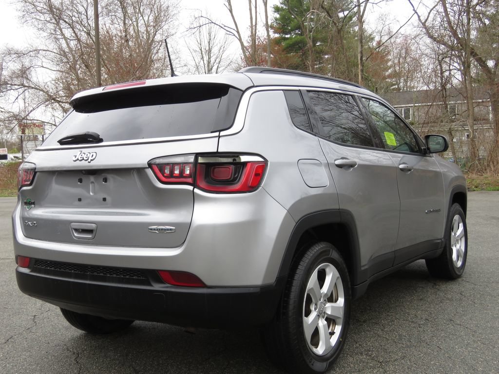 Used 2019 Jeep Compass Latitude w/ Popular Equipment Group AWD/4WD image 5