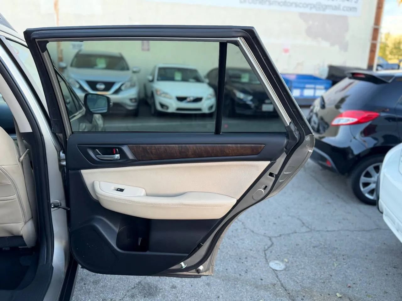 Used 2015 Subaru Outback 2.5i Limited AWD/4WD image 28