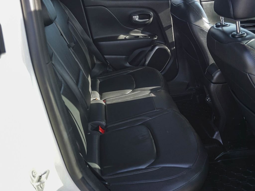 Used 2018 Jeep Renegade Limited w/ Safety & Security Group FWD image 13