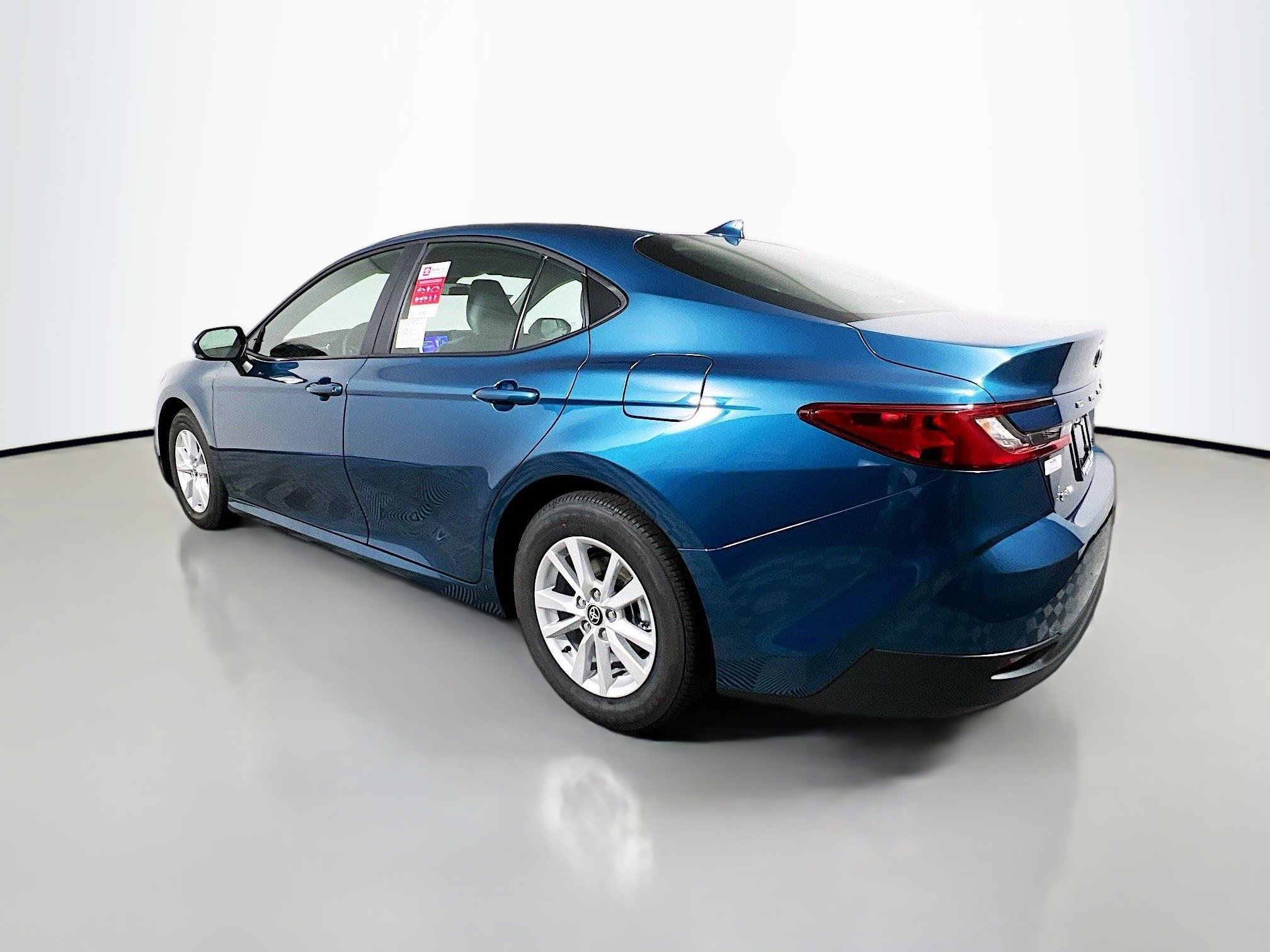 Used 2026 Toyota Camry LE image 8